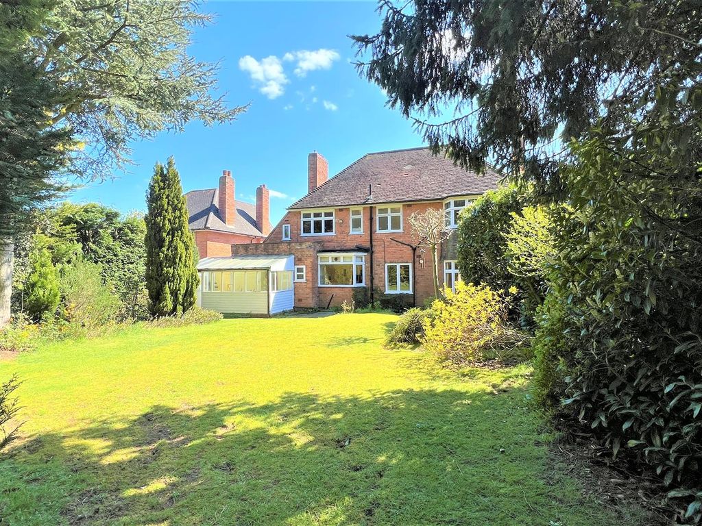 4 bed detached house for sale in Blackthorn Close, Bournville, Birmingham B30, £625,000