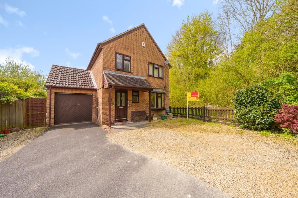 4 bed detached house for sale in Botley, Oxford OX2, £450,000