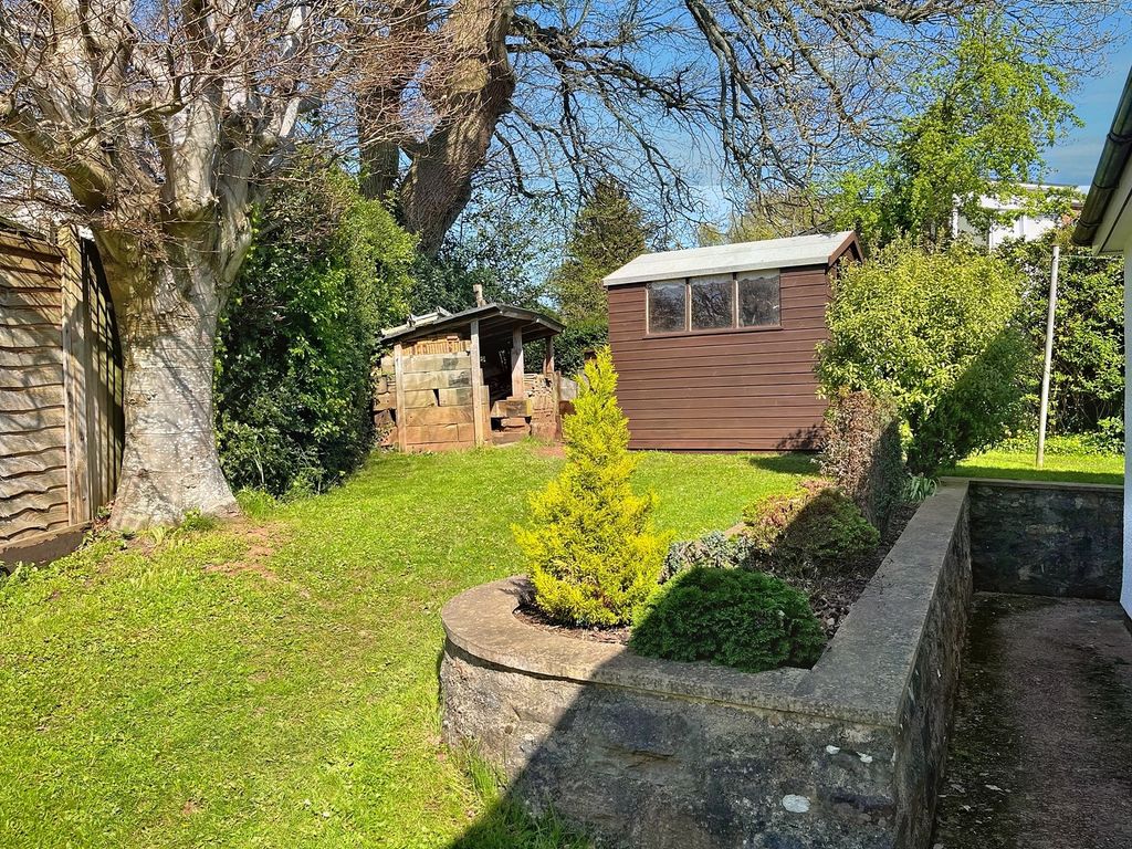 4 bed detached bungalow for sale in Southmead, Winscombe, North Somerset. BS25, £560,000