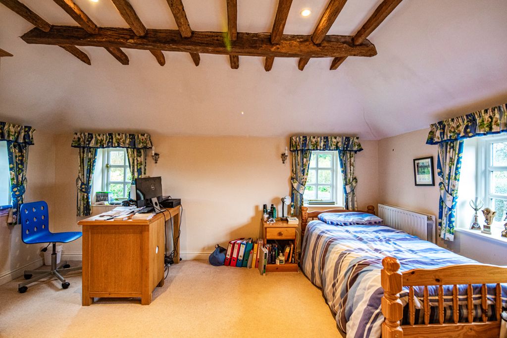 4 bed detached house for sale in Rose Cottage, Aldworth RG8, £1,250,000