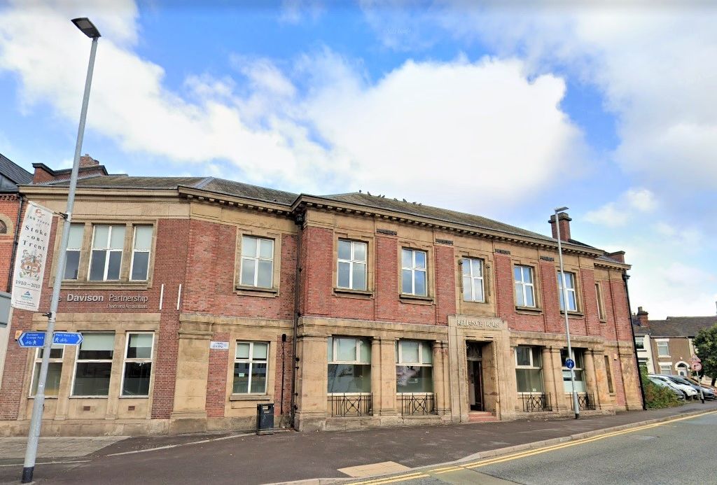 Office to let in Moorland Road, Stoke-On-Trent ST6, £25,000 pa