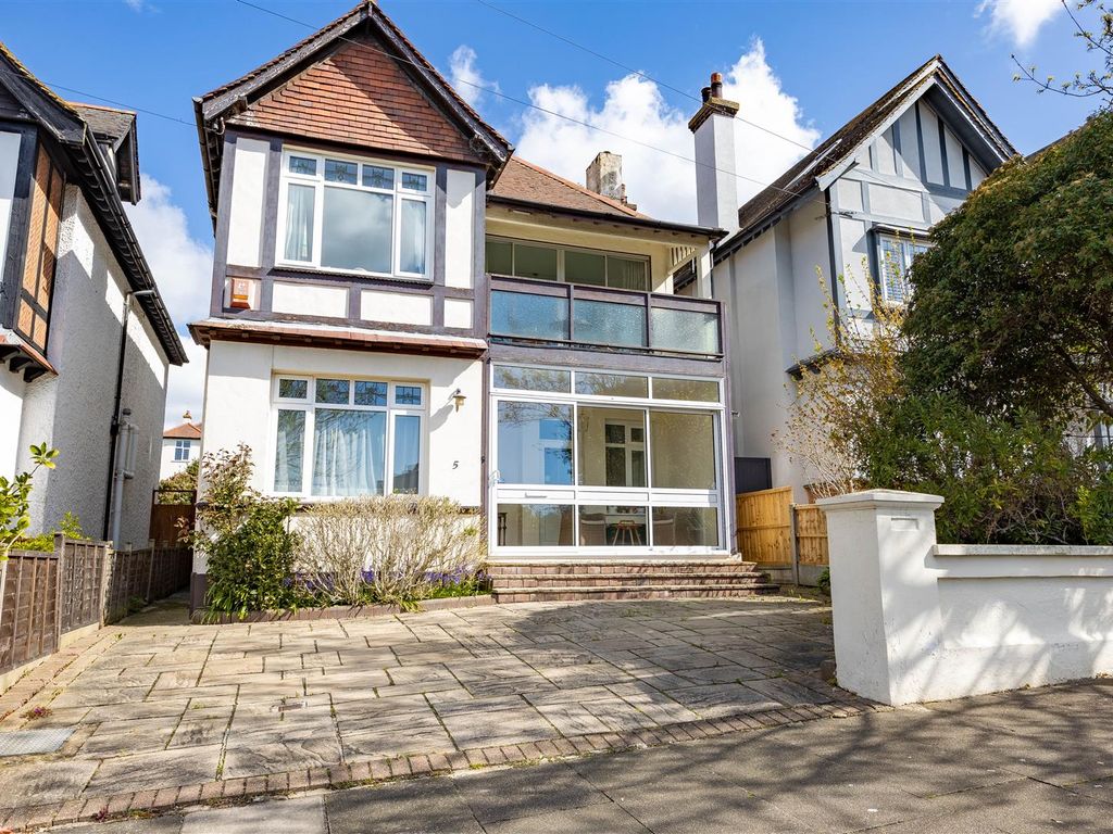 4 bed detached house for sale in Crosby Road, Westcliff-On-Sea SS0, £900,000