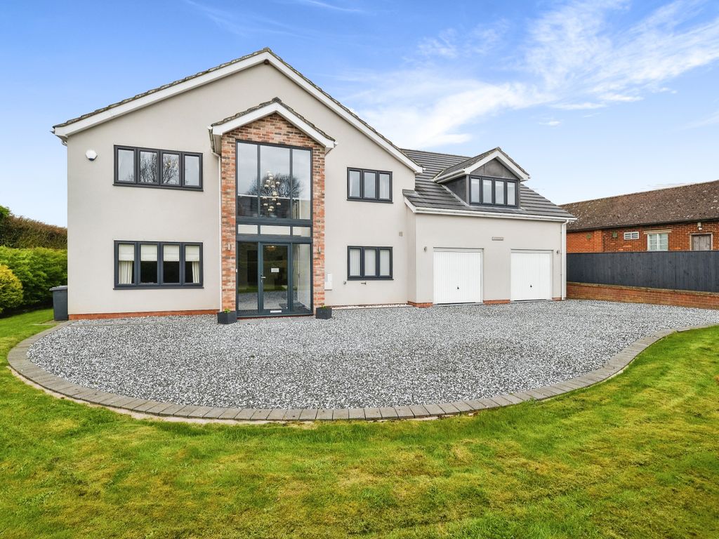 4 bed detached house for sale in East Harlsey, Northallerton, North Yorkshire DL6, £650,000