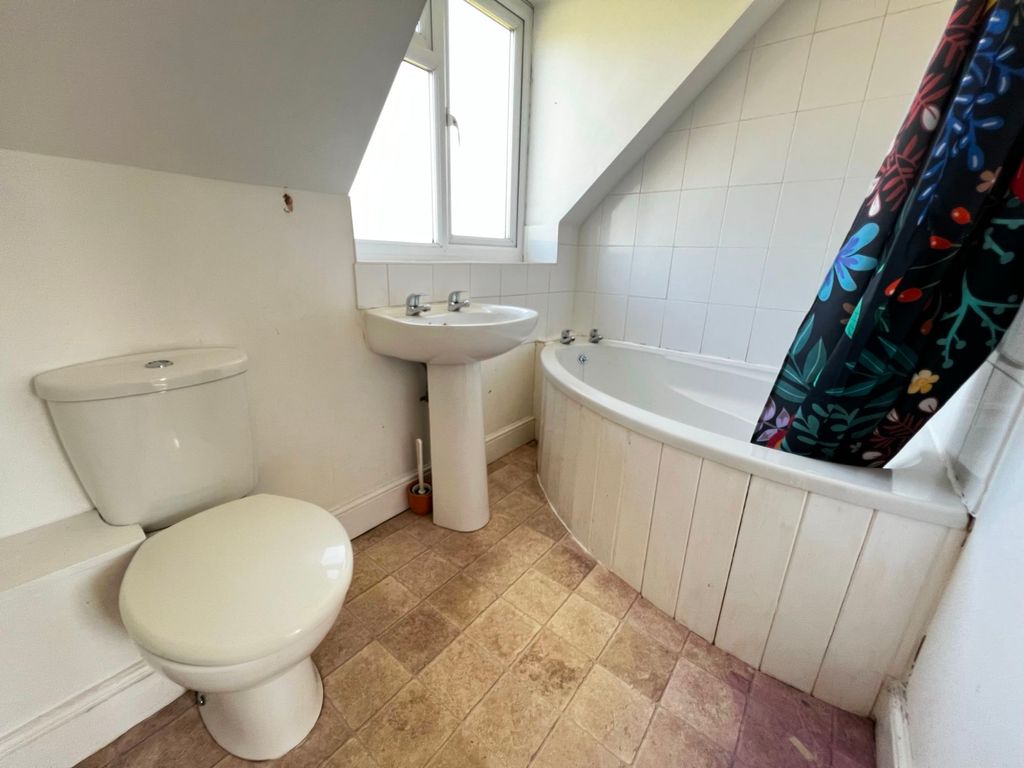 3 bed semi-detached house for sale in Kent End, Ashton Keynes, Swindon SN6, £425,000