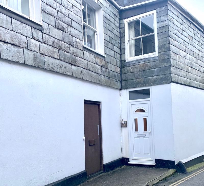 2 bed flat to rent in Fore Street, St. Columb TR9, £725 pcm