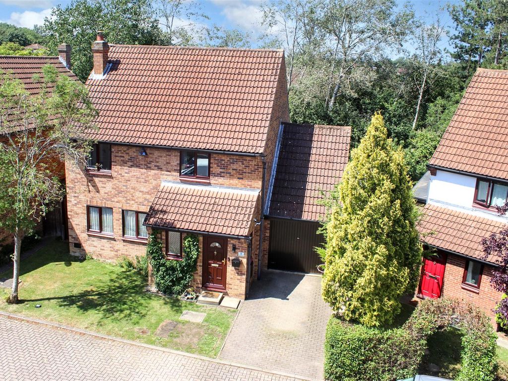 4 bed detached house for sale in Garston, Two Mile Ash, Milton Keynes MK8, £495,000