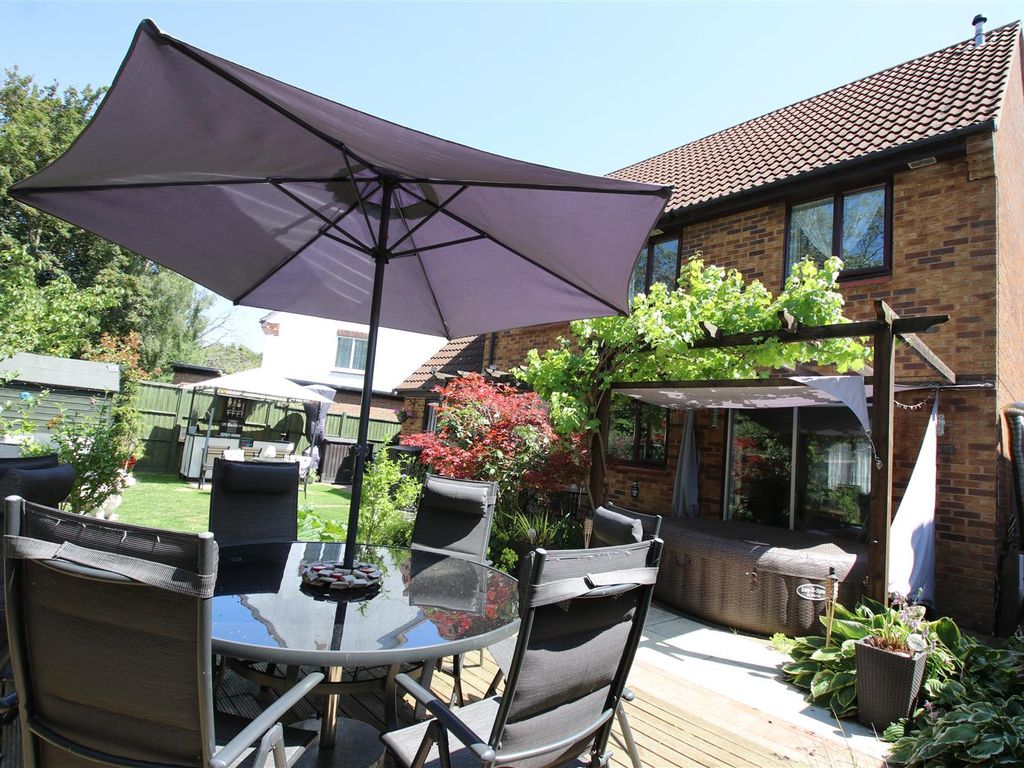 4 bed detached house for sale in Garston, Two Mile Ash, Milton Keynes MK8, £495,000