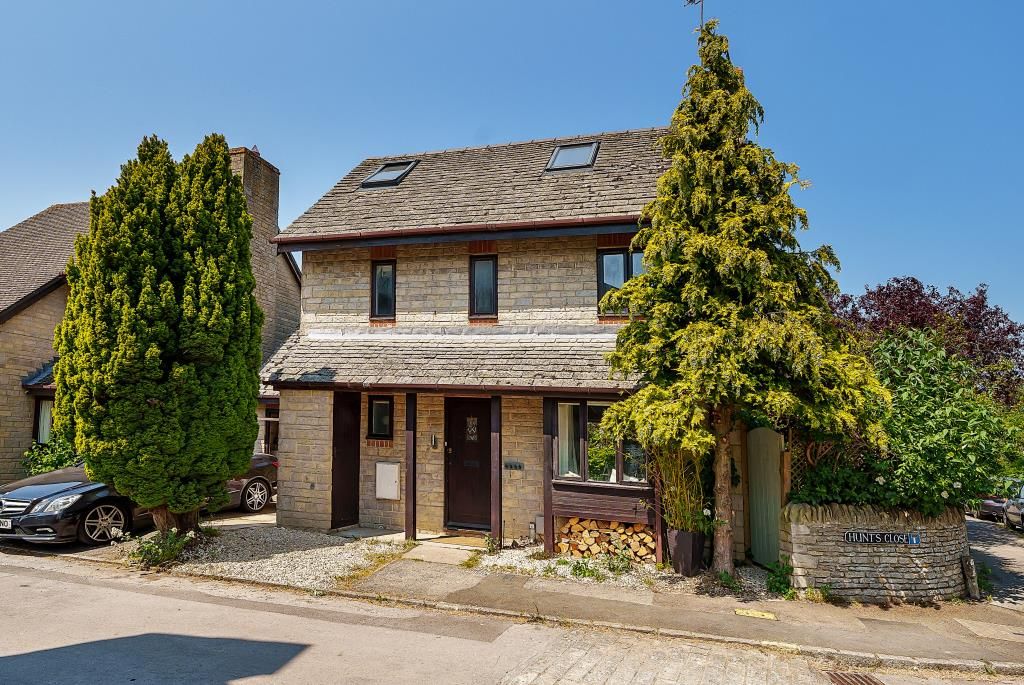 2 bed detached house for sale in Stonesfield, Oxfordshire OX29, £400,000