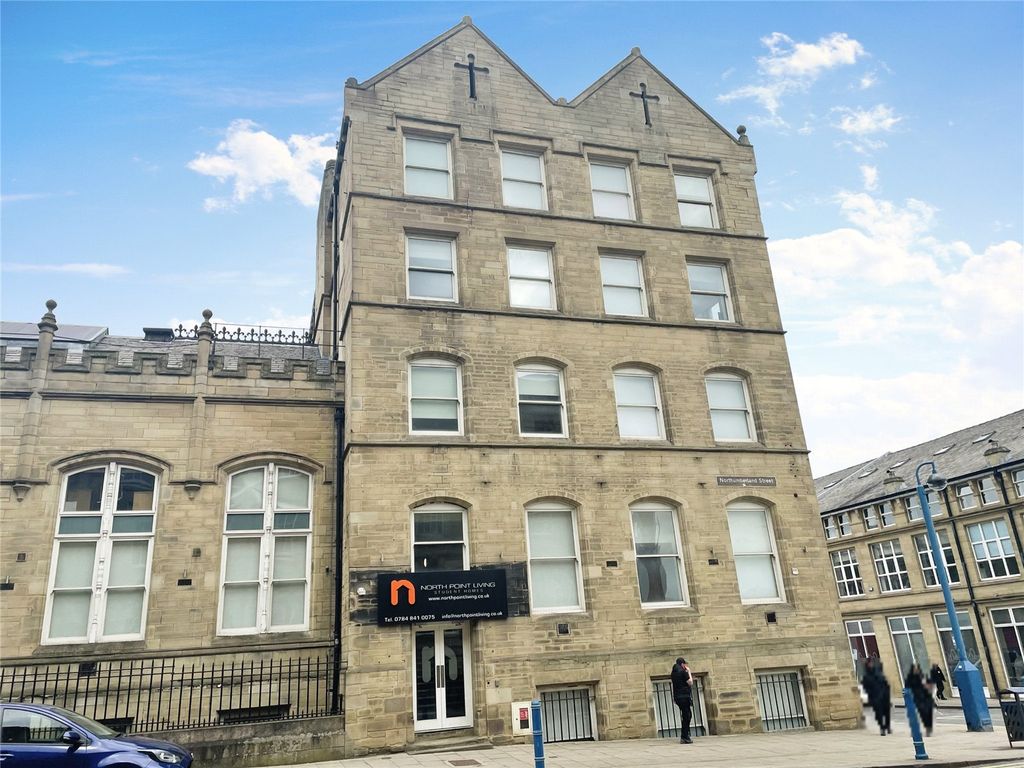5 bed shared accommodation to rent in Northumberland Street, Town Centre, Huddersfield HD1, £1,950 pcm