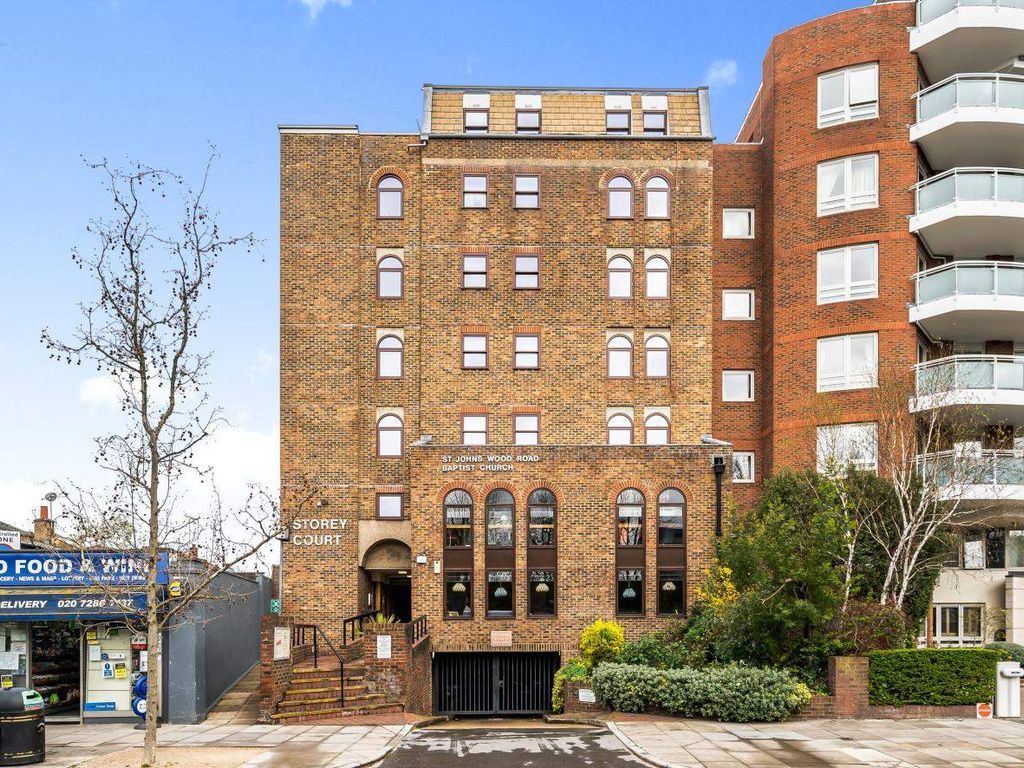 2 bed flat for sale in St. Johns Wood Road, London NW8, £400,000