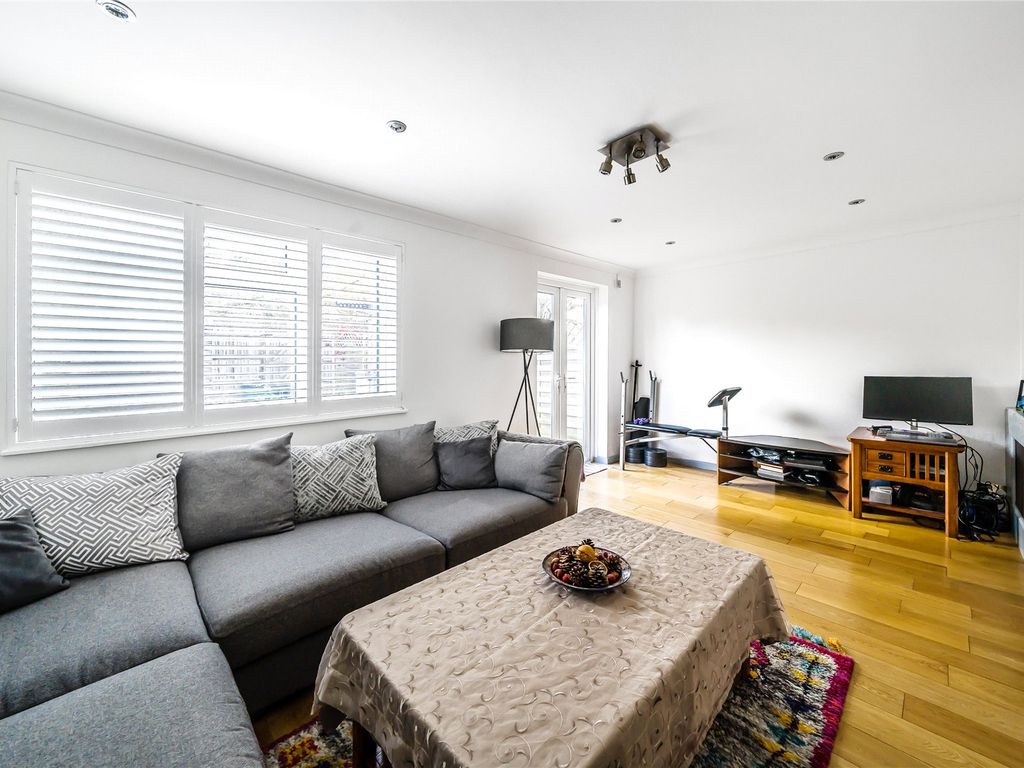 3 bed terraced house for sale in Village Way, Beckenham BR3, £575,000