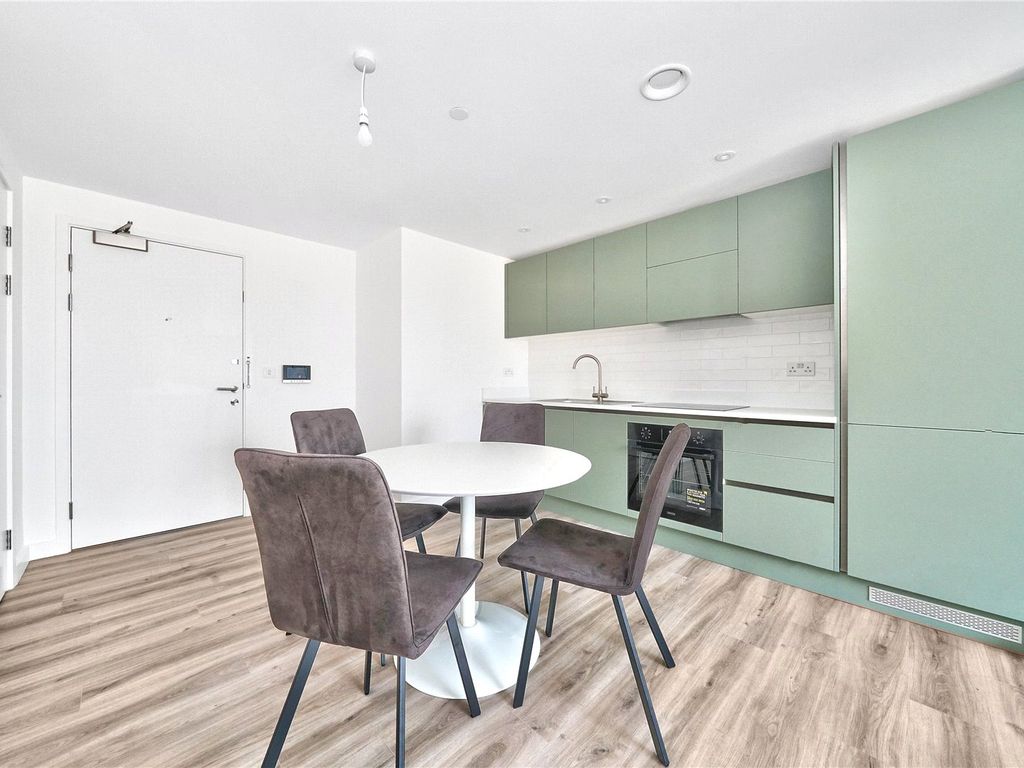 1 bed flat to rent in Calibra Court, Kimpton Road, Luton LU2, £1,295 pcm