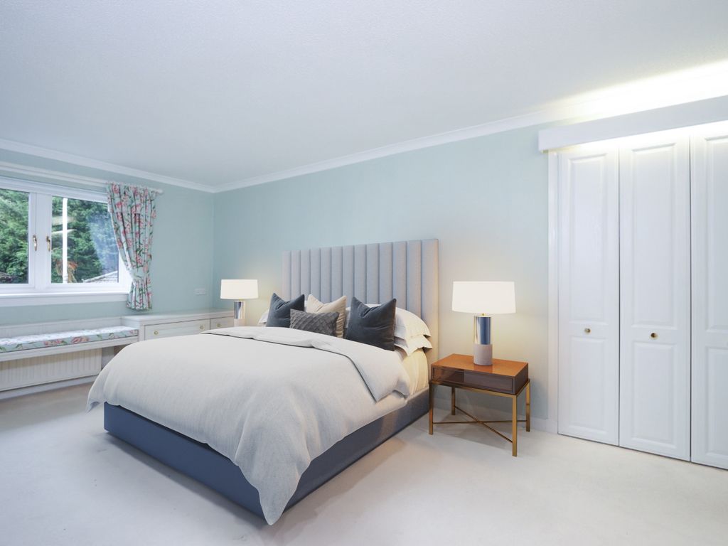 3 bed flat for sale in Ravenscourt, Thorntonhall, Glasgow G74, £345,000