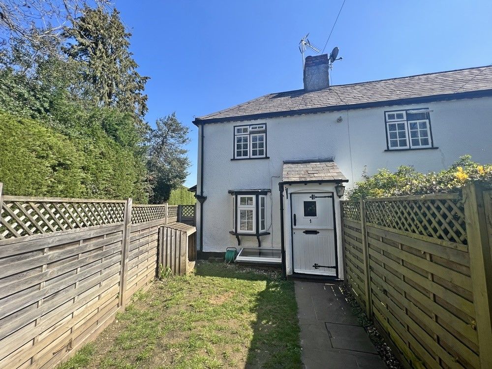2 bed end terrace house for sale in Wells Cottages, Cookham Dean Bottom SL6, £435,000
