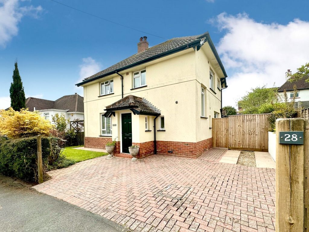 3 bed detached house for sale in Manstone Mead, Sidmouth, Devon EX10, £695,000