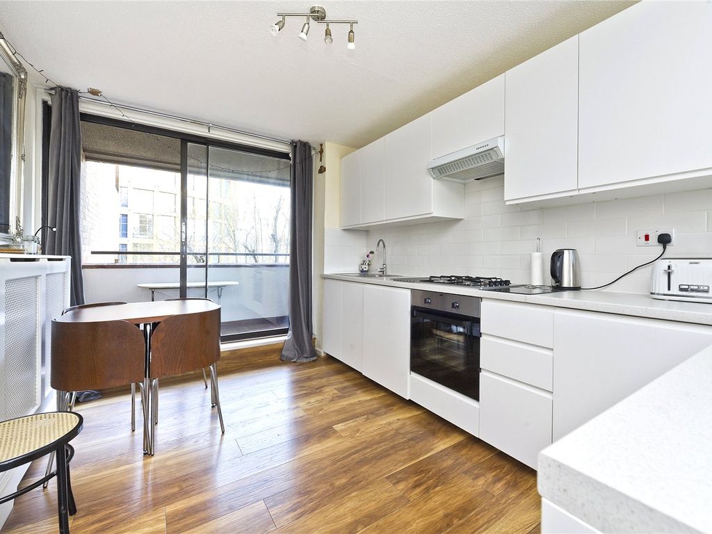 1 bed flat to rent in Hopton Street, London SE1, £3,467 pcm