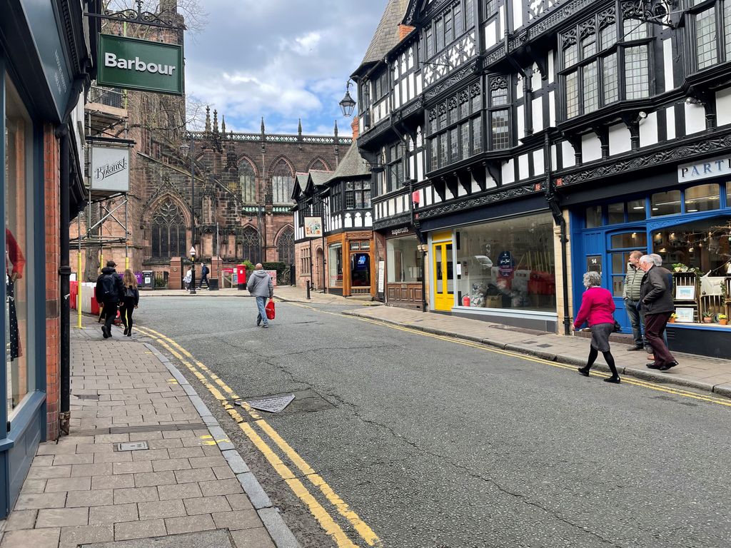 Retail premises to let in St. Werburgh Street, Chester CH1, £25,000 pa
