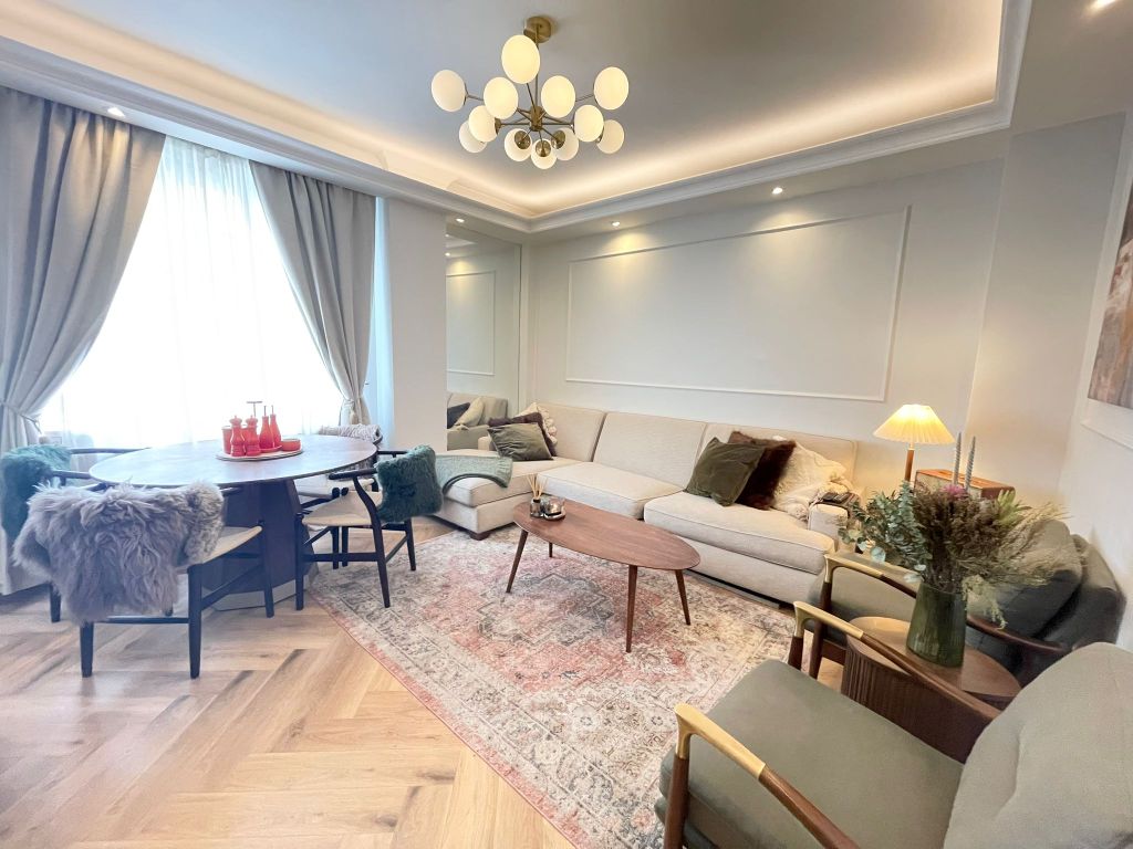 1 bed flat for sale in Hatherley Grove, London W2, £725,000