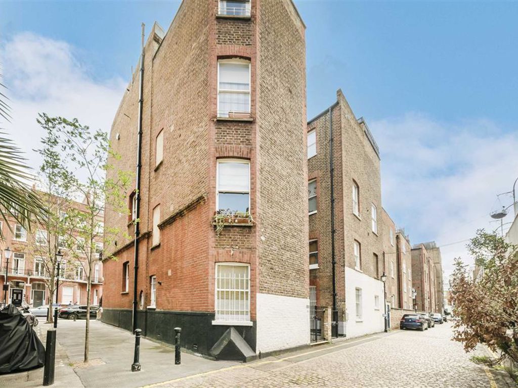 1 bed flat for sale in Dove Mews, London SW5, £480,000