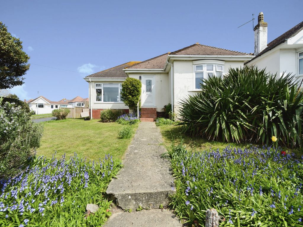 2 bed bungalow for sale in Heathfield Avenue, Saltdean, Brighton BN2, £415,000