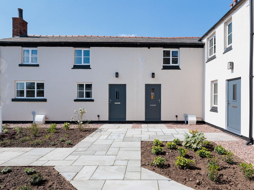 3 bed mews house for sale in Sandy Brow Close, Tarporley Road, Cotebrook CW6, £535,000