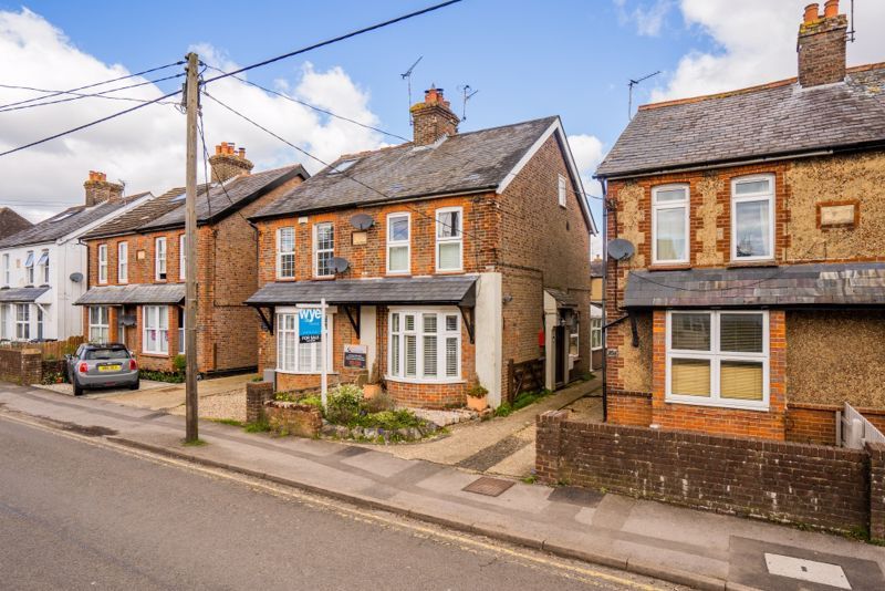 3 bed semi-detached house for sale in High Street, Prestwood, Great Missenden HP16, £495,000