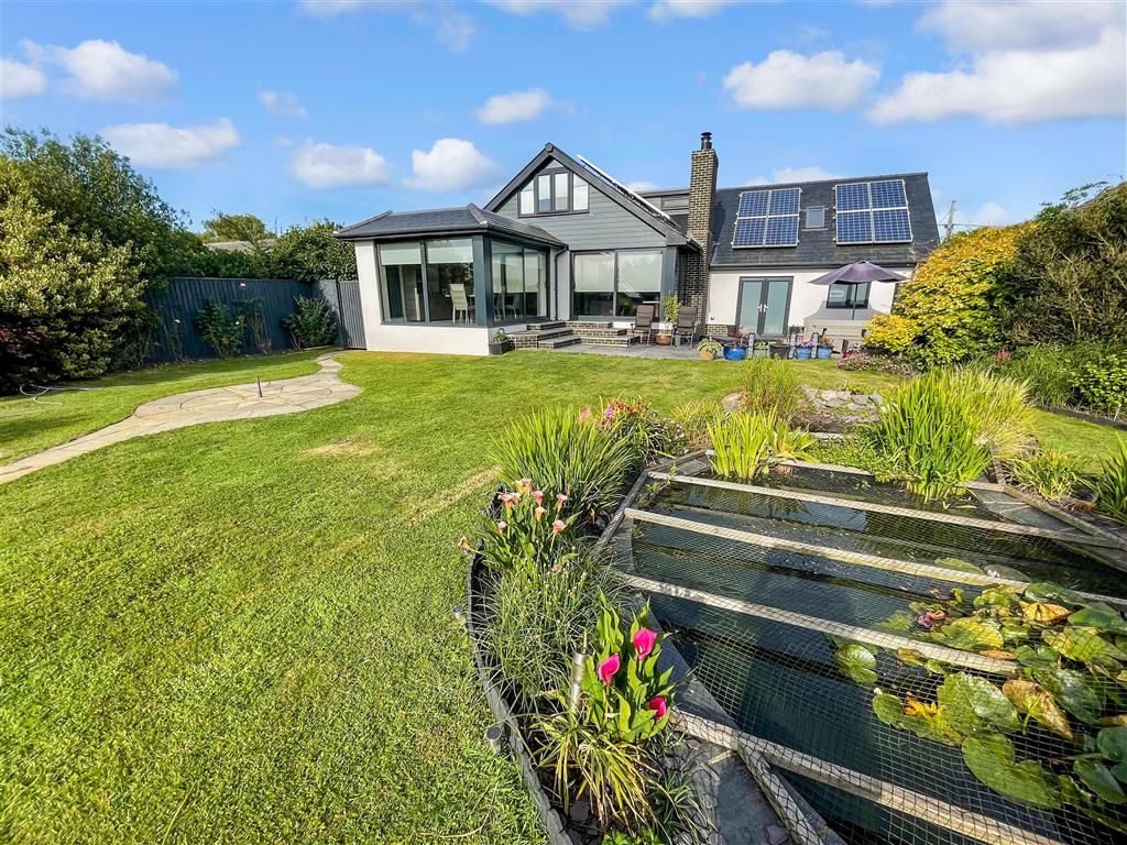 5 bed property for sale in Merstone Lane, Merstone, Newport, Isle Of Wight PO30, £700,000
