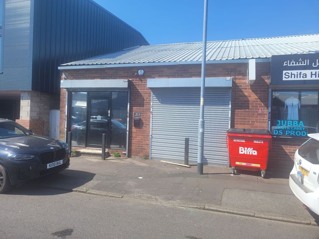 Warehouse to let in Bent Street, Manchester M8, £25,000 pa