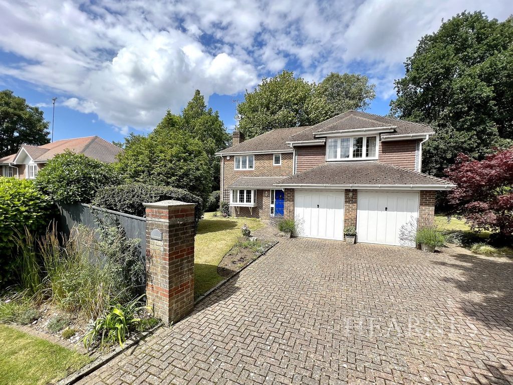 5 bed detached house for sale in Braidley Road, Meyrick Park, Bournemouth BH2, £850,000