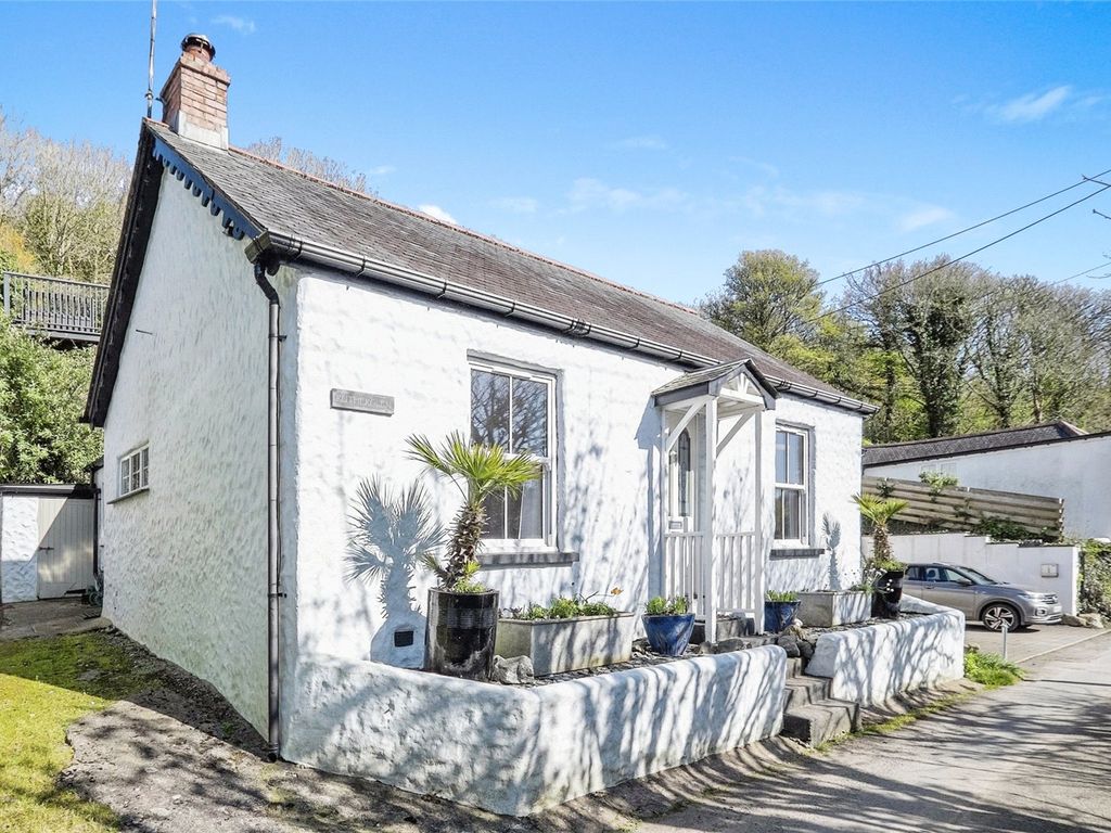 3 bed cottage for sale in Porthallow, St. Keverne, Helston, Cornwall TR12, £380,000