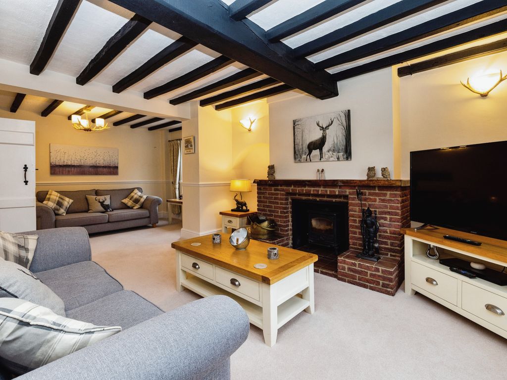 4 bed detached house for sale in Royal Oak Lane, Aubourn LN5, £587,950