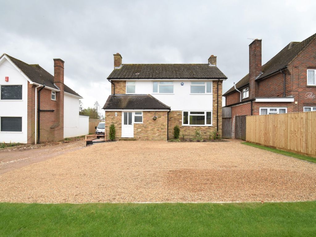 3 bed detached house for sale in Chartridge Lane, Chesham HP5, £795,000