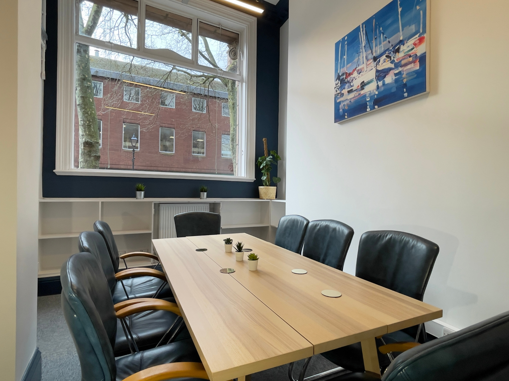 Serviced office to let in High Street, Newcastle-Under-Lyme ST5, £708 pa