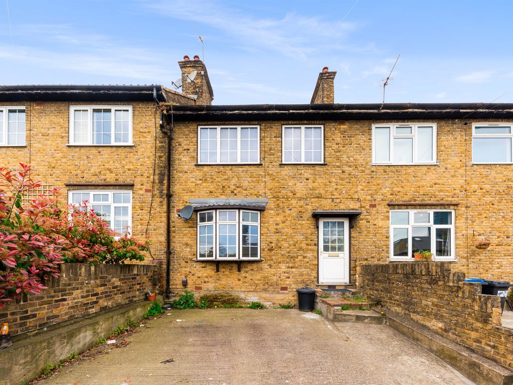 3 bed terraced house for sale in Buckhold Road, London SW18, £600,000