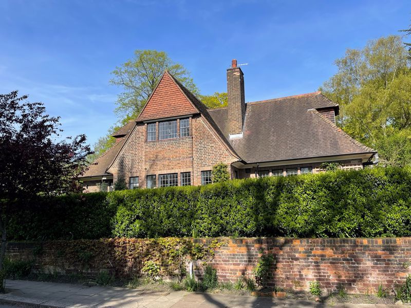 3 bed detached house for sale in Willifield Way, Hampstead Garden Suburb NW11, £2,125,000