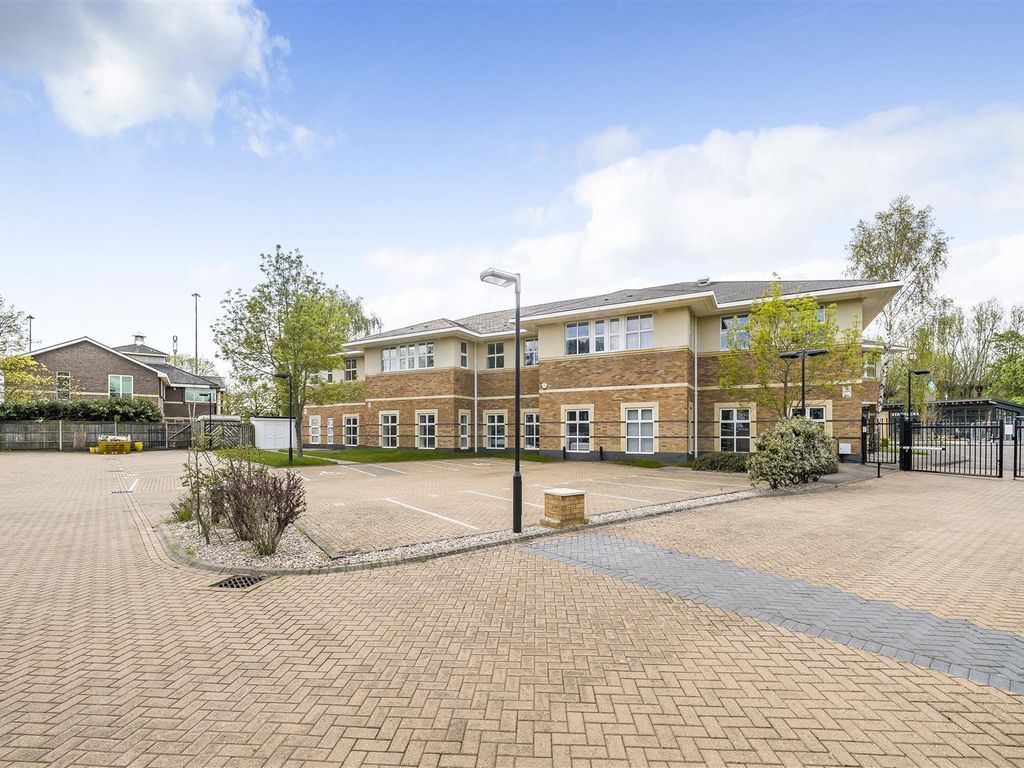 New home, 1 bed flat for sale in Flat 3 Cadogan House, Rose Kiln Lane, Reading RG2, £172,500