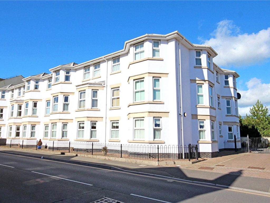 2 bed flat for sale in Kings Court, Seaton, Devon EX12, £240,000