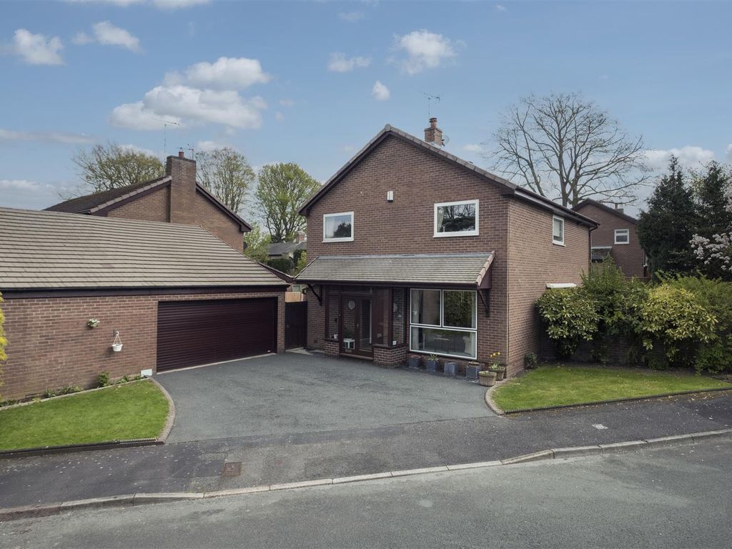 4 bed detached house for sale in Heyes Park, Hartford, Northwich CW8, £525,000