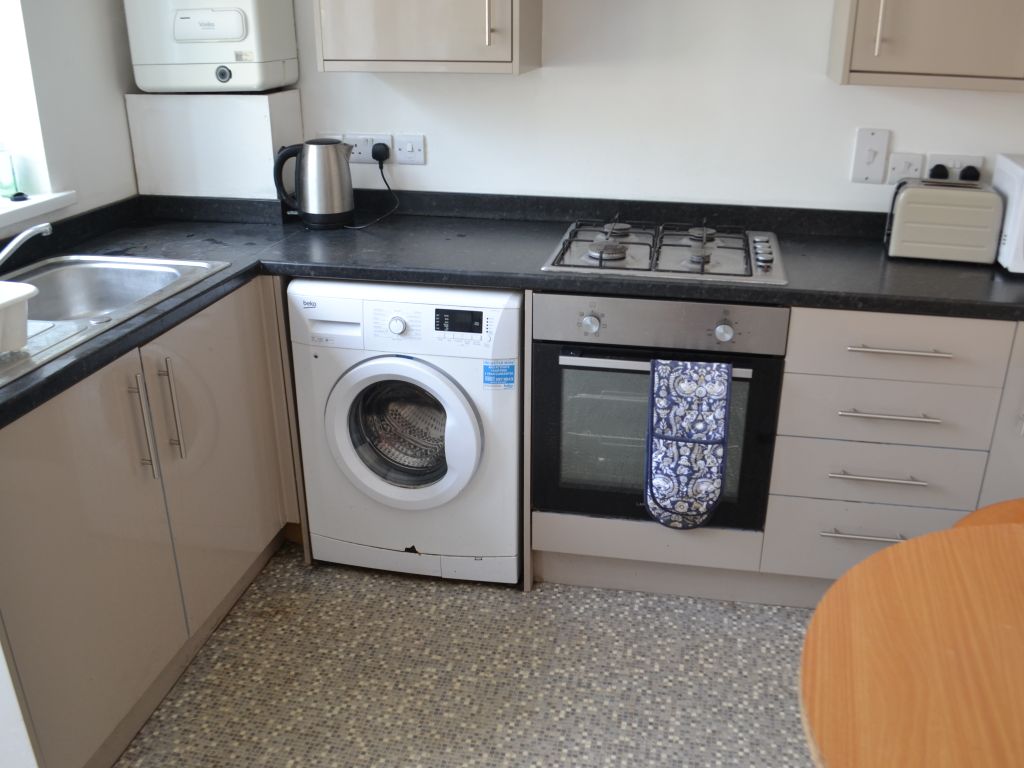 4 bed terraced house to rent in Washington Avenue, Easton, Bristol BS5, £2,400 pcm