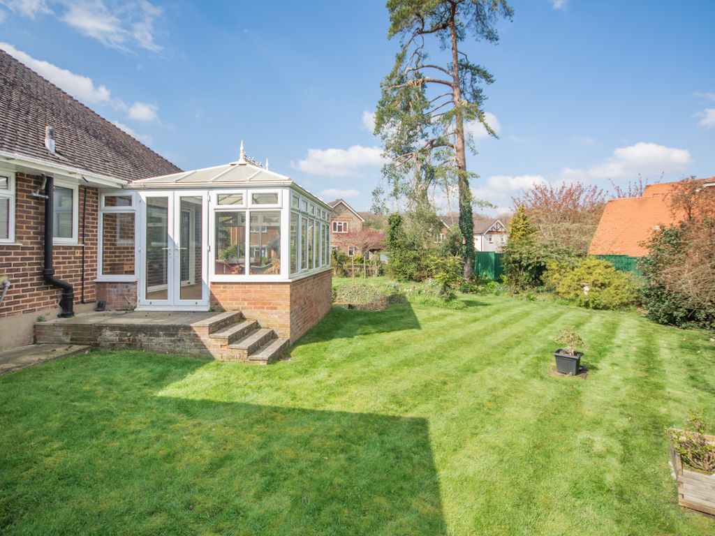 3 bed bungalow for sale in Long Park Close, Chesham Bois, Amersham HP6, £850,000