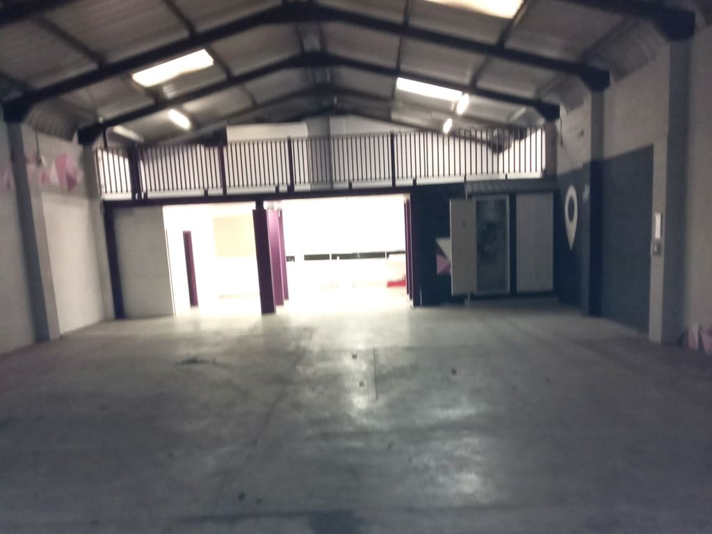 Warehouse to let in Highfield, Ferndale CF43, £42,640 pa