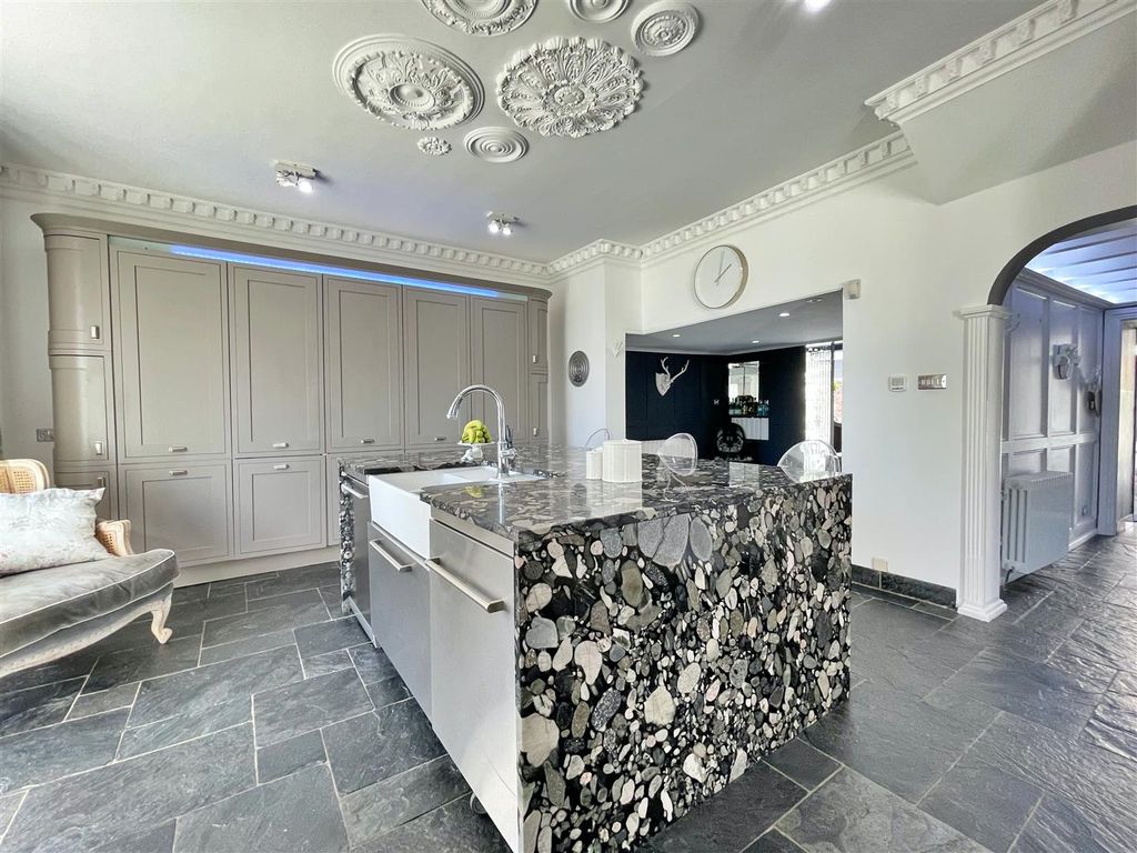 6 bed detached house for sale in Mount Pleasant, Old Bothwell Road, Bothwell, Glasgow G71, £1,050,000