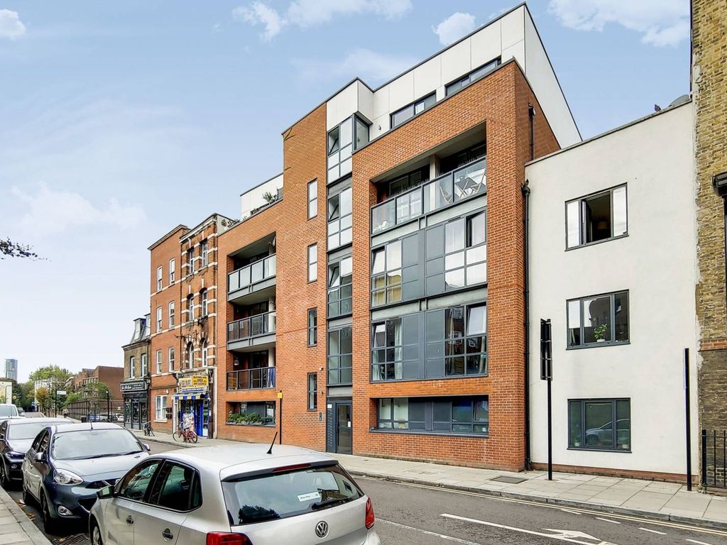 3 bed flat for sale in Goldsmiths Row E2, Bethnal Green, London,, £670,000