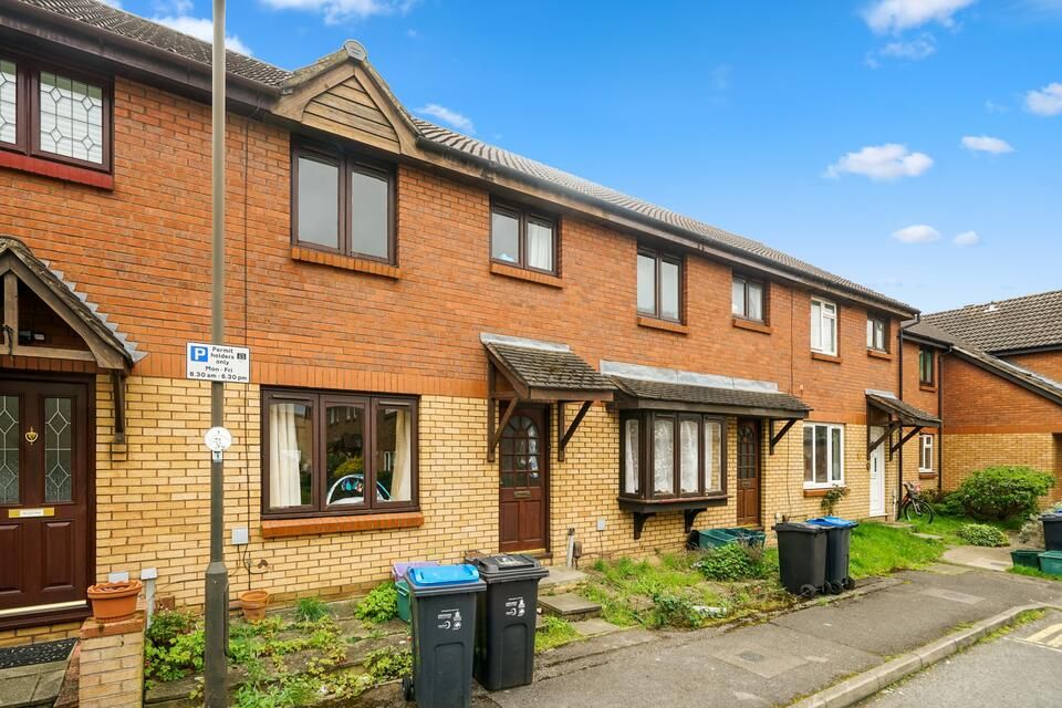 3 bed terraced house for sale in Keats Close, Colliers Wood, London SW19, £500,000