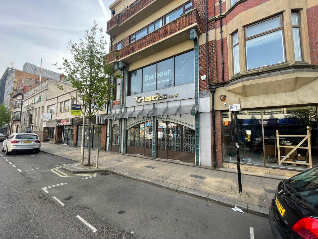 Retail premises to let in Albert Road, Middlesbrough TS1, £25,000 pa