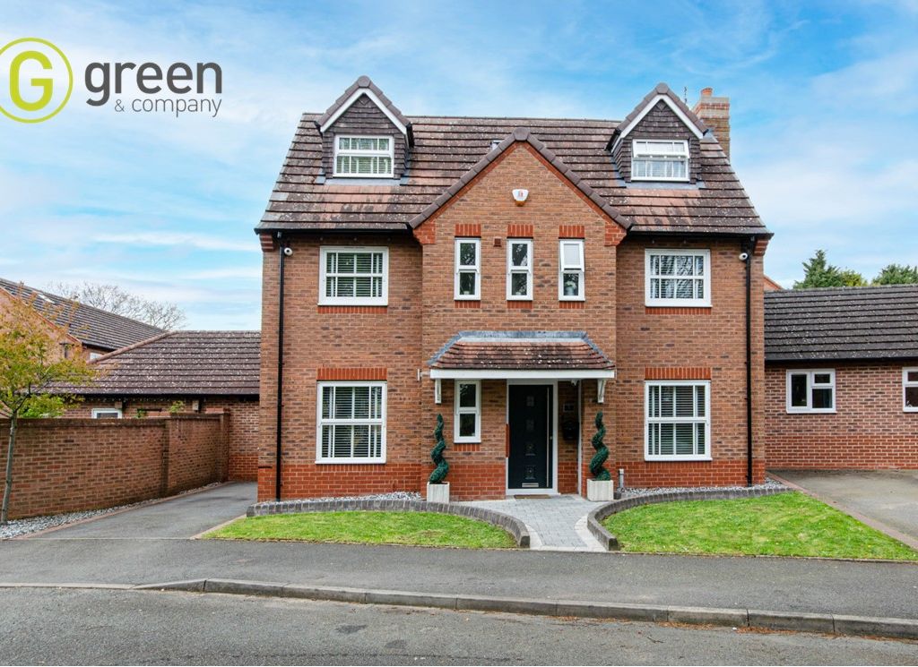 5 bed detached house for sale in Fox Close, Sutton Coldfield B75, £515,000