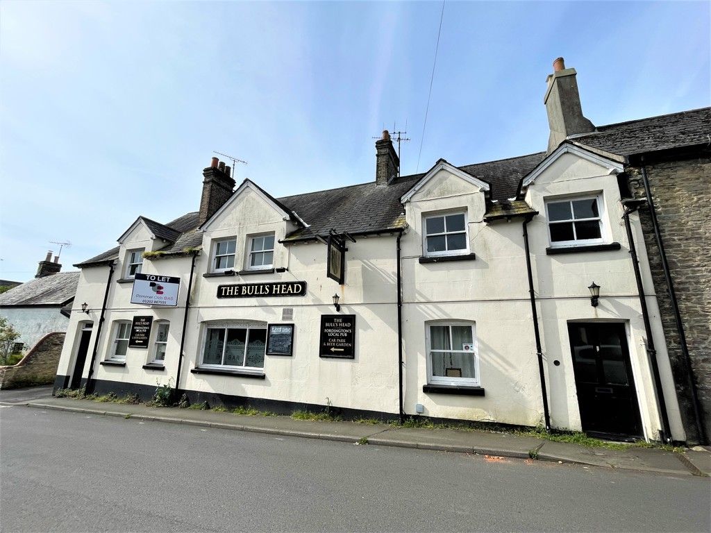 Pub/bar to let in 92 High Street, Fordington, Dorchester, Dorset DT1, £30,000 pa