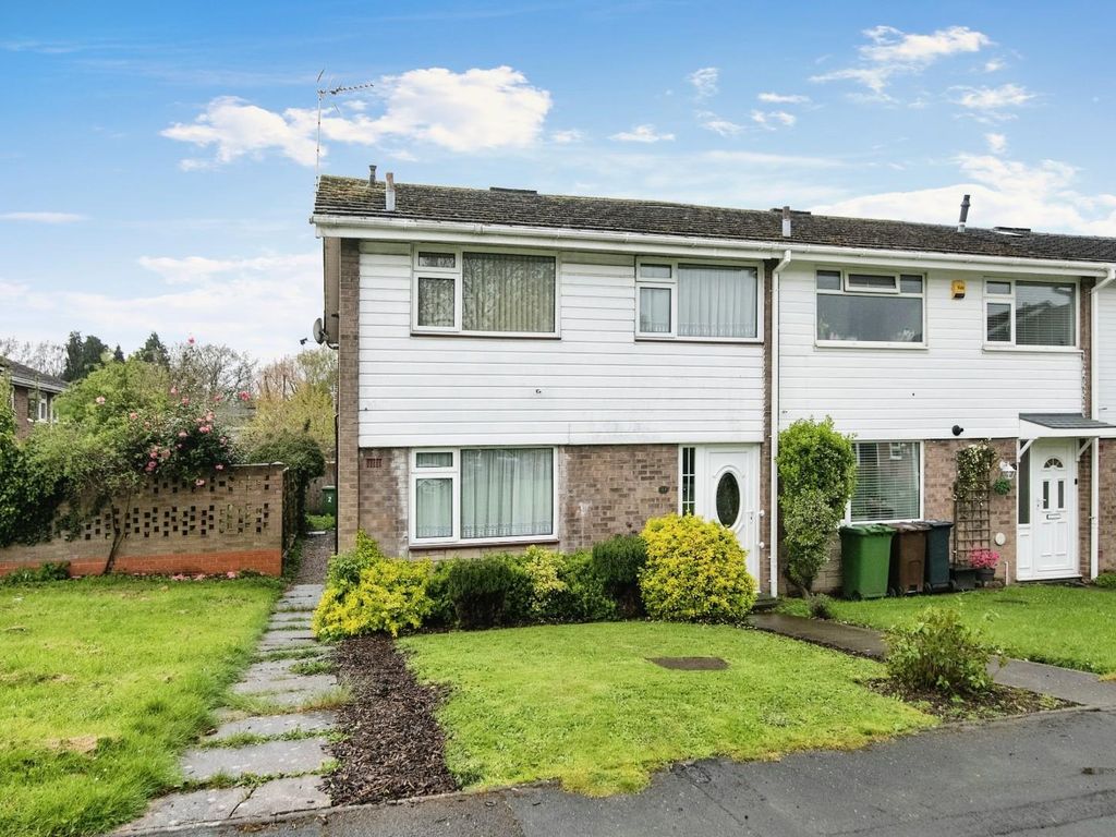 3 bed property for sale in Walsgrave Drive, Solihull B92, £230,000