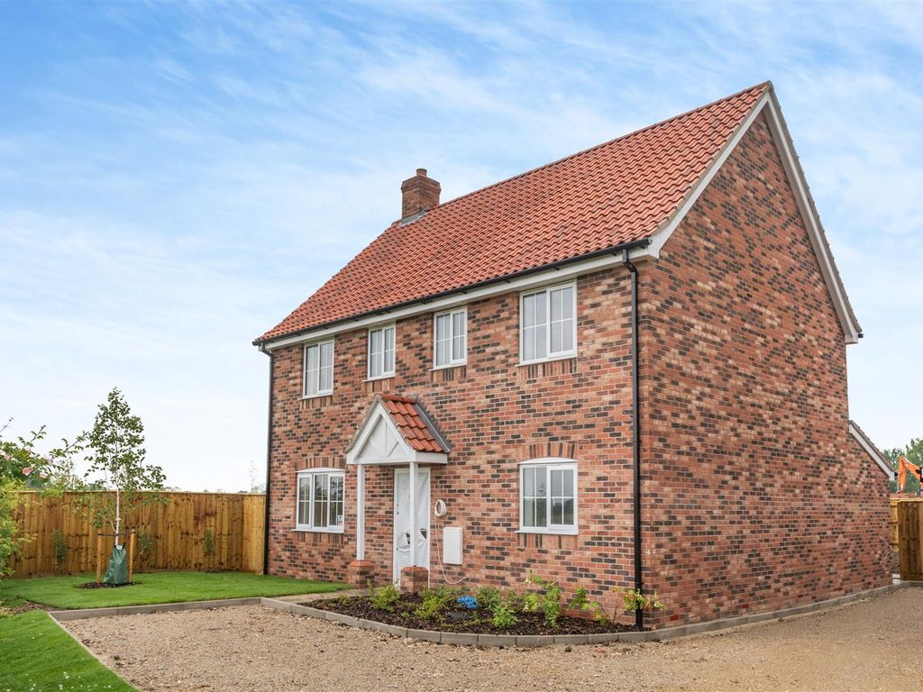 New home, 4 bed detached house for sale in Buckingham Way, Bacton, Stowmarket IP14, £450,000