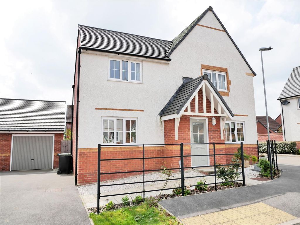 4 bed detached house for sale in Hurricane Drive, Calne SN11, £420,000